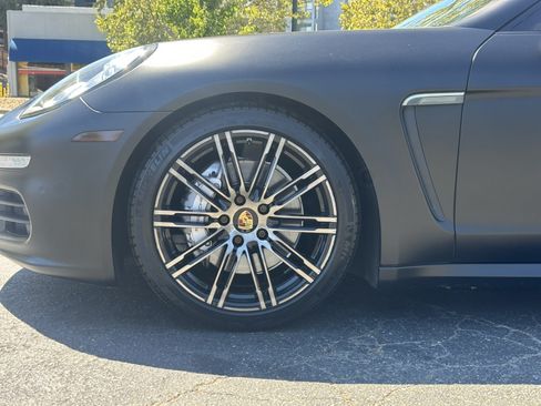 Used 2015 Porsche Panamera S RWD image 13
