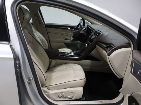 Used 2017 Ford Fusion Platinum image 21