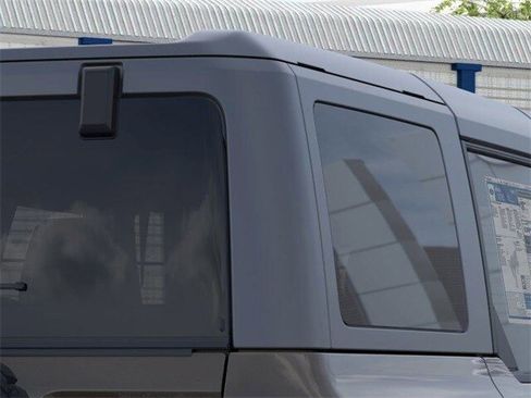 New 2025 Ford Bronco Outer Banks w/ Sasquatch Package AWD/4WD image 25