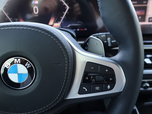 Used 2026 BMW X5 xDrive40i w/ M Sport Package image 34