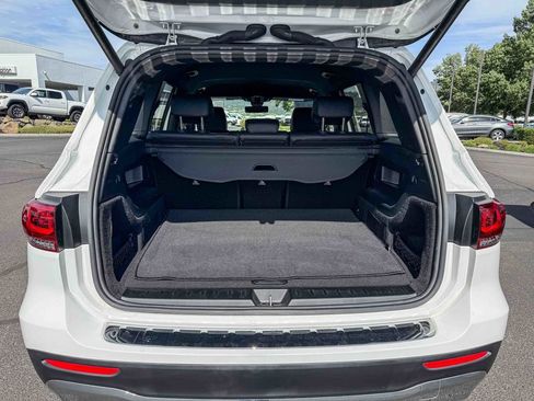 Used 2022 Mercedes-Benz GLB 250 4MATIC w/ Premium Package Lite image 25
