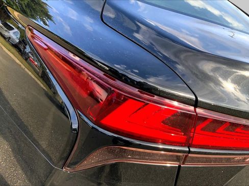 Certified 2022 Lexus LS 500 AWD w/ Interior Upgrade Package image 28