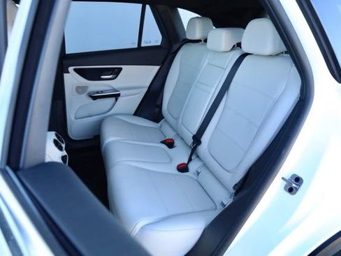 Certified 2025 Mercedes-Benz GLC 300 4MATIC image 29