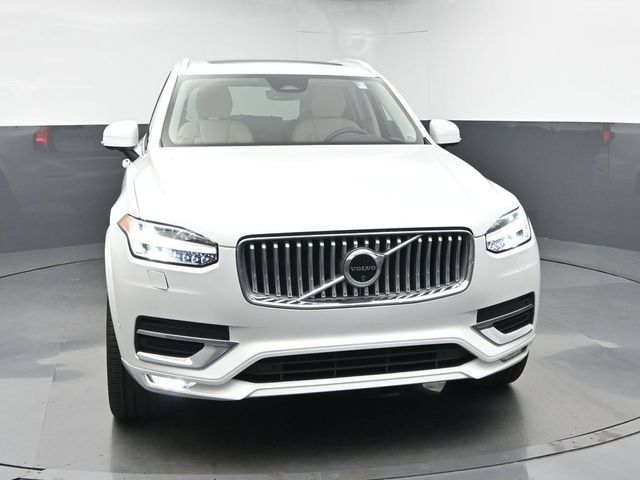 Used 2024 Volvo XC90 B6 Plus w/ Protection Package Premier AWD/4WD image 2