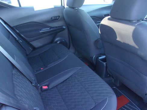 Used 2022 Nissan Kicks S image 14