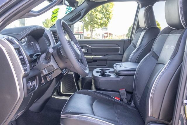 Used 2026 RAM 2500 Laramie AWD/4WD image 5