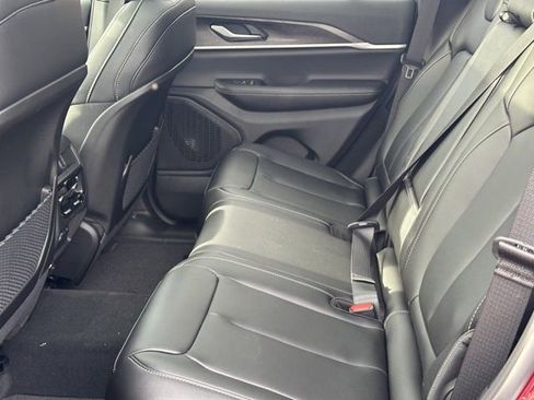 New 2025 Jeep Grand Cherokee Limited image 23