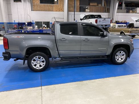 Used 2022 Chevrolet Colorado LT w/ Safety Package image 8