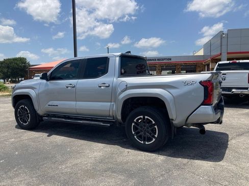 Used 2024 Toyota Tacoma TRD Sport RWD image 6