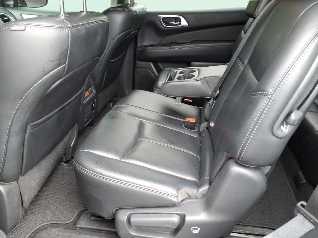 Used 2016 Nissan Pathfinder SL w/ SL Tech Package AWD/4WD image 14