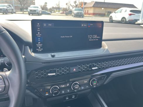 Used 2023 Honda Accord EX-L image 18