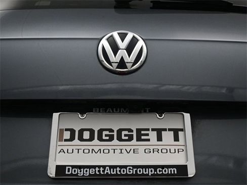 Used 2021 Volkswagen Tiguan SEL w/ 3-Row Tiguan MDO Package image 29