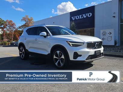 Used 2025 Volvo XC40 B5 Plus w/ Protection Package Premier