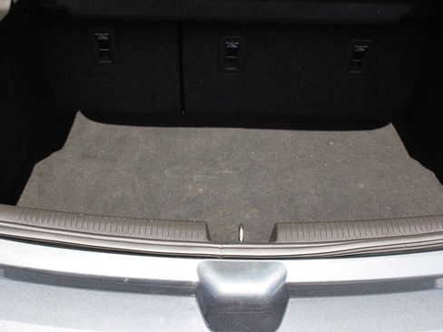 Used 2018 Chevrolet Cruze LT w/ Convenience Package image 29