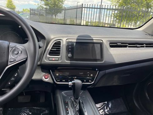 Used 2022 Honda HR-V EX image 15