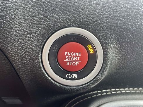 Used 2016 Dodge Challenger SRT image 28