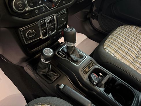 New 2026 Jeep Gladiator Sport AWD/4WD image 12