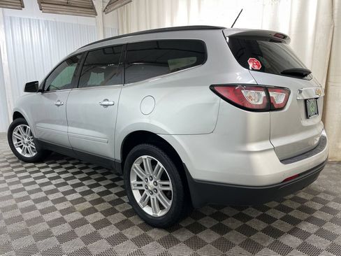 Used 2015 Chevrolet Traverse LT w/ Style and Technology Package FWD image 17