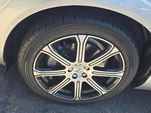 Used 2019 Volvo XC60 T6 Inscription w/ Protection Package Premier AWD/4WD image 4