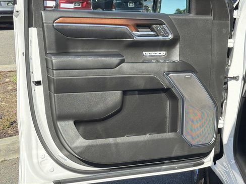 Used 2024 GMC Sierra 1500 Denali w/ Denali Reserve Package image 21