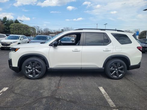 New 2026 Honda Pilot Sport image 9