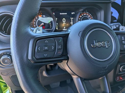Used 2025 Jeep Wrangler Unlimited Rubicon 392 image 18