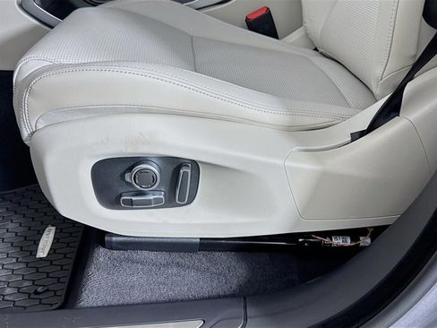 New 2026 Jaguar F-PACE R-Dynamic S image 20