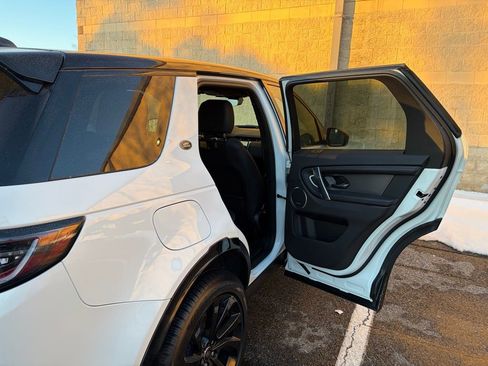Certified 2025 Land Rover Discovery Sport Dynamic SE image 16