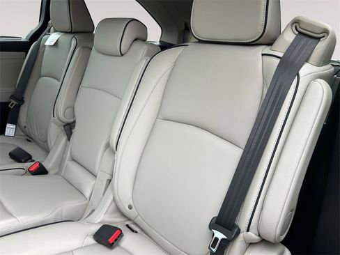 New 2026 Honda Odyssey Touring image 13
