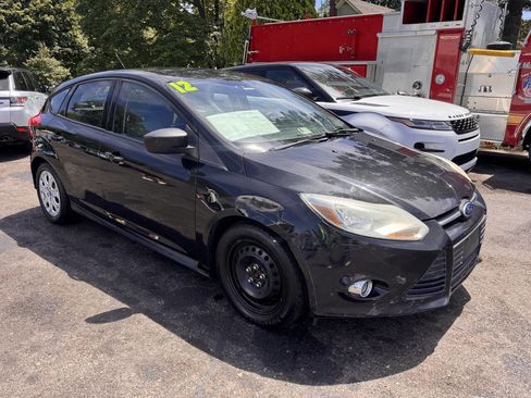 Used 2012 Ford Focus SE image 2