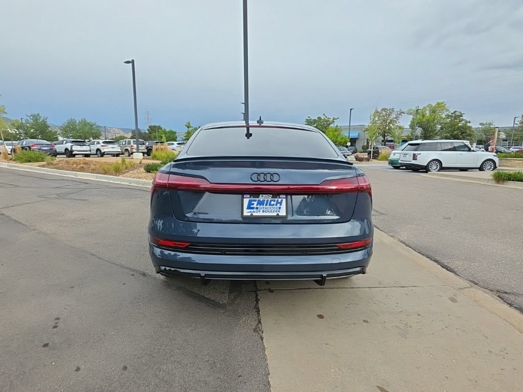 Used 2023 Audi e-tron Prestige w/ Prestige Package AWD/4WD image 4