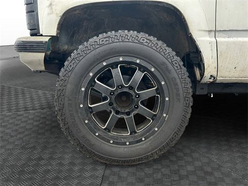 Used 1993 Chevrolet Silverado 3500 Cheyenne image 9