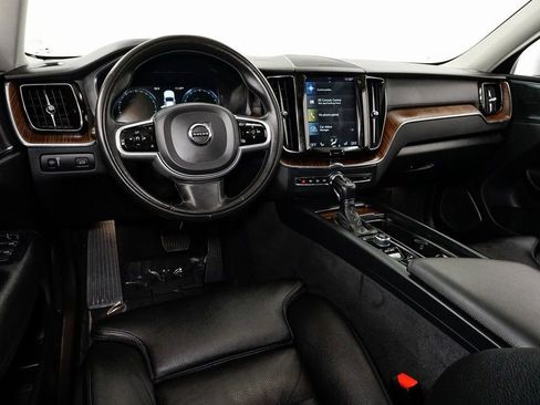 Used 2020 Volvo XC60 T6 Inscription w/ Protection Package Premier image 6