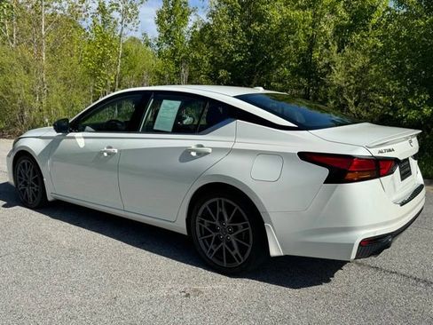 Used 2023 Nissan Altima 2.0 SR FWD image 8