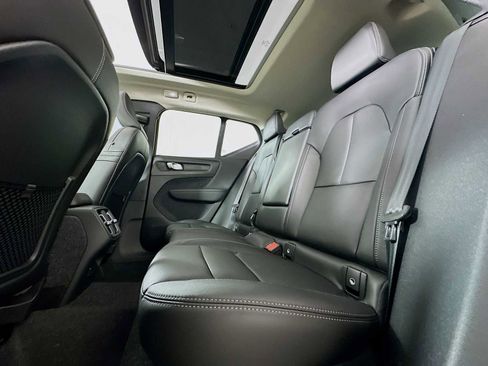 New 2026 Volvo XC40 B5 Core image 22