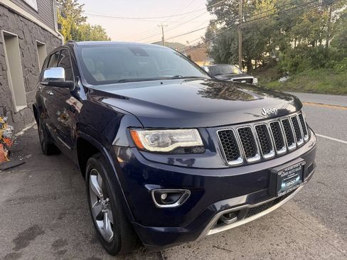 Used 2014 Jeep Grand Cherokee Overland w/ Advanced Technology Group AWD/4WD image 4