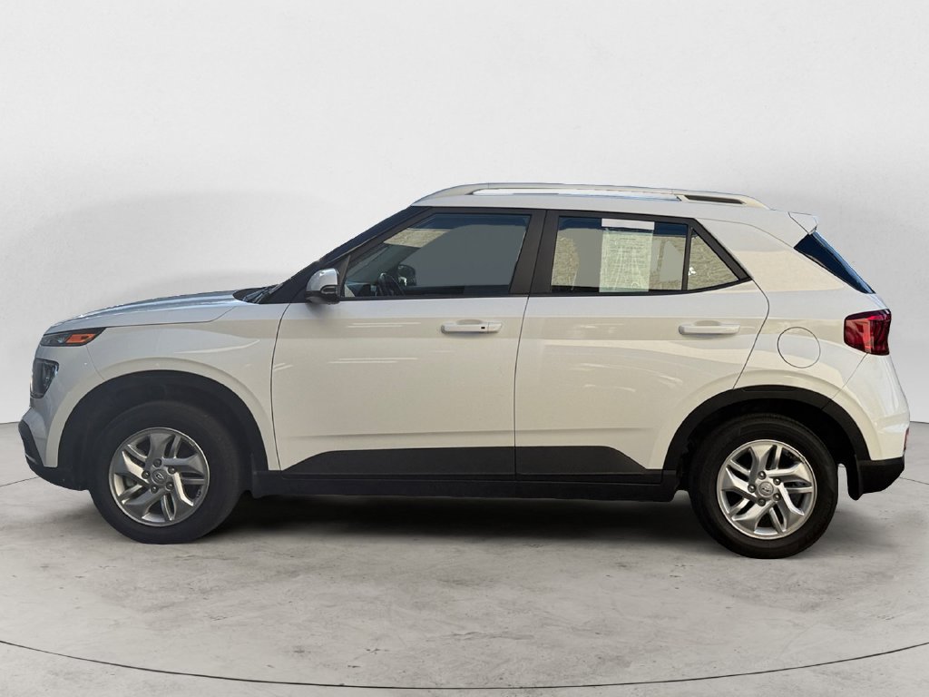 Used 2023 Hyundai Venue FWD image 8