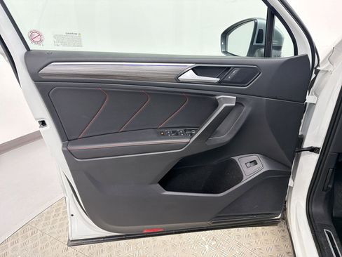 Used 2024 Volkswagen Tiguan Wolfsburg Edition image 19