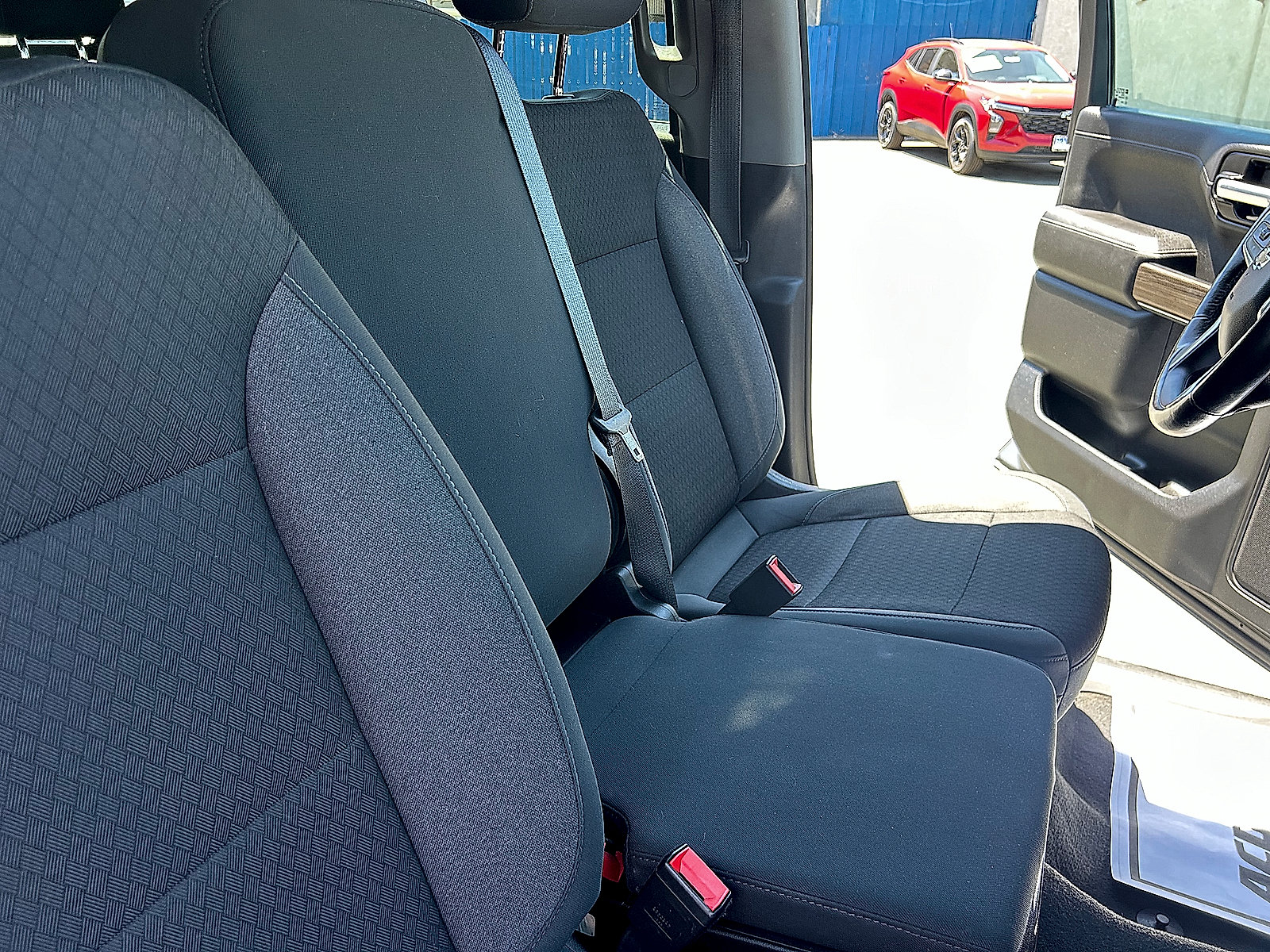 Used 2021 Chevrolet Silverado 1500 LT AWD/4WD image 26