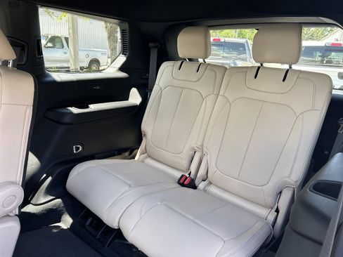 New 2026 Jeep Grand Cherokee L Limited RWD image 37