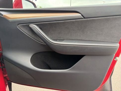 Used 2023 Tesla Model Y Long Range AWD/4WD image 6