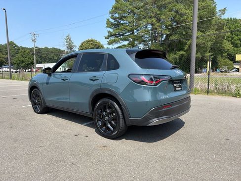 Used 2024 Honda HR-V Sport image 8