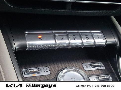 Used 2024 Lincoln Nautilus Premier AWD/4WD image 17