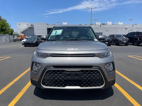 Used 2022 Kia Soul LX w/ Technology Package FWD image 6