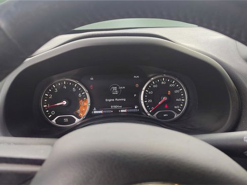 Used 2016 Jeep Renegade Trailhawk w/ Premium Trailhawk Package image 10