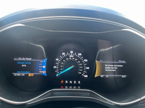 Used 2017 Ford Fusion SE w/ Equipment Group 202A AWD/4WD image 17