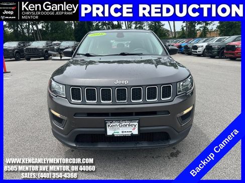 Used 2018 Jeep Compass Sport FWD image 2