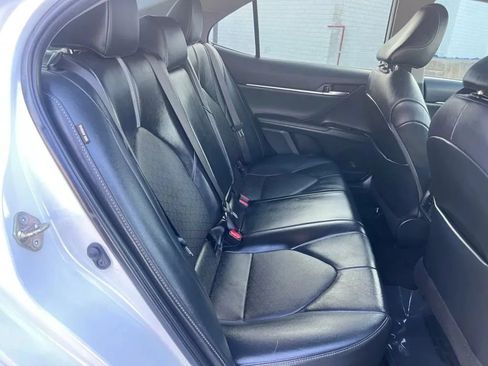 Used 2020 Toyota Camry XSE FWD image 19
