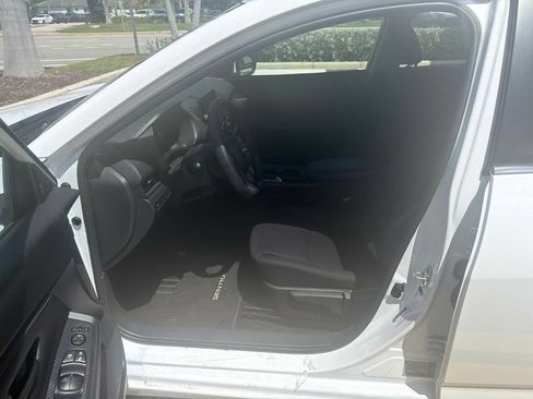 Certified 2025 Nissan Sentra S FWD image 4