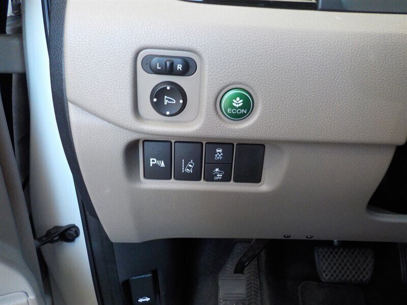Used 2016 Honda Pilot Elite image 25